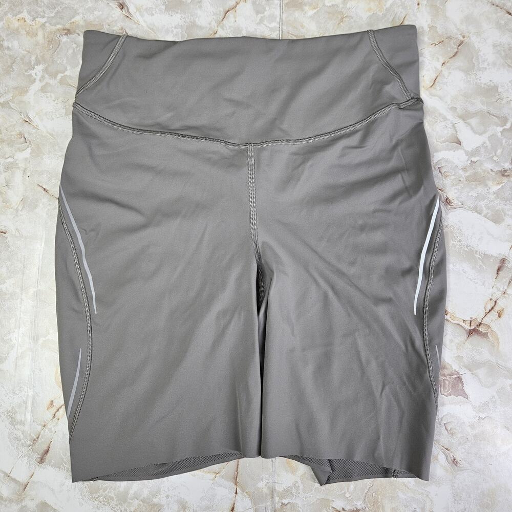 Lululemon Womens Gray Base Pace High-Rise Reflective Short 8" Size 10 Stretch